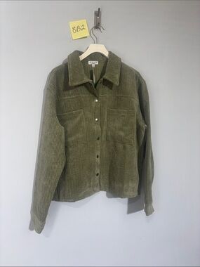 AVLN studio large shacket